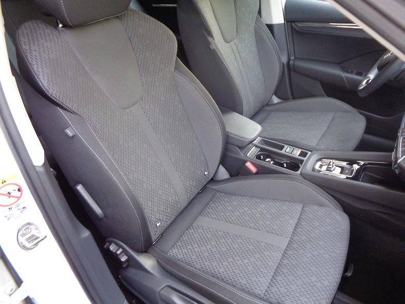 Škoda Octavia Combi IV 2.0 TDI DSG STYLE  11 - fotka 20 z 29