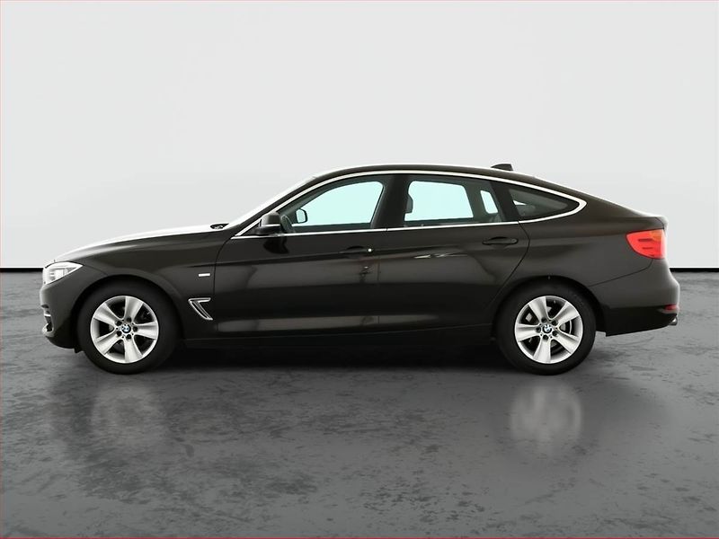 BMW Řada 3 (2015) Luxury Line 320i xDrive GT - fotka 3 z 20