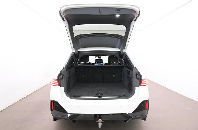 BMW i5 eDrive40 Touring M SoH 97% Taž - fotka 21 z 26