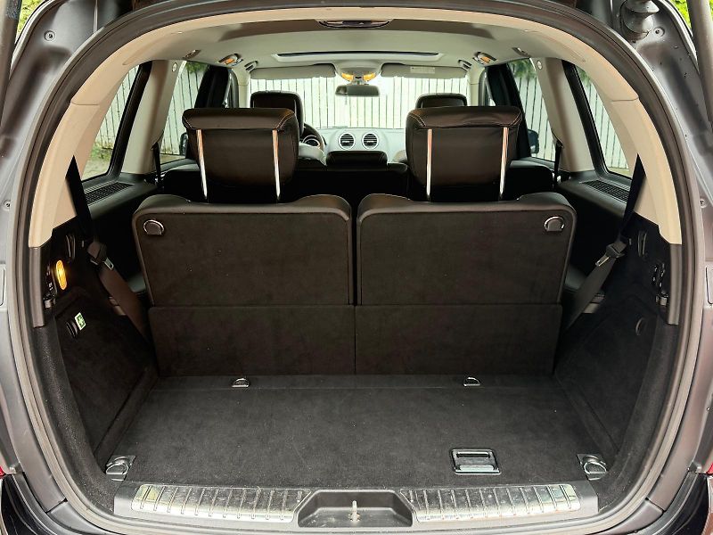 Mercedes-Benz GL 350CDi-4M-AMG-AIRMATIC-TOP STA - fotka 31 z 34