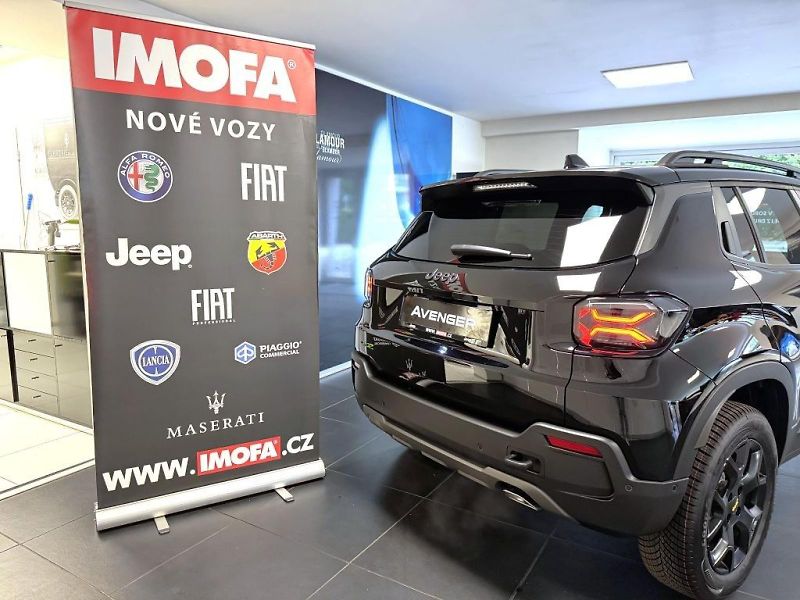 Jeep Avenger (2026) 1.2 T e-hybrid AT 145k 4xe The - fotka 5 z 20