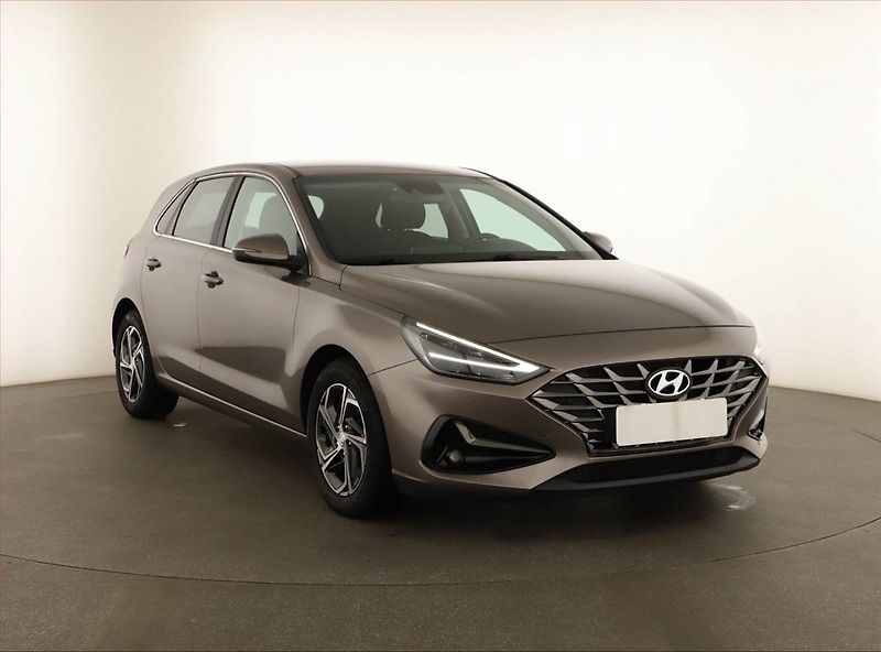 Hyundai i30 (2022) 1.0 T-GDI, Automat, ČR,1.maj - fotka 1 z 14