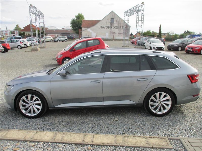 Škoda Superb 2,0 TDi,L&K,PANORAMA,DPH,CZ, - fotka 8 z 50