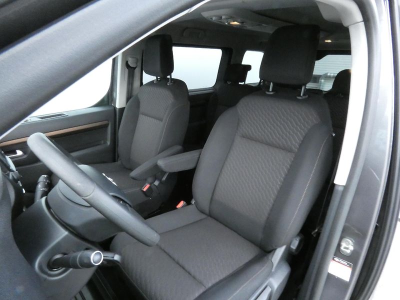 Toyota ProAce (2017) 2.0 D-4D 110KW 8-MÍST - fotka 18 z 30