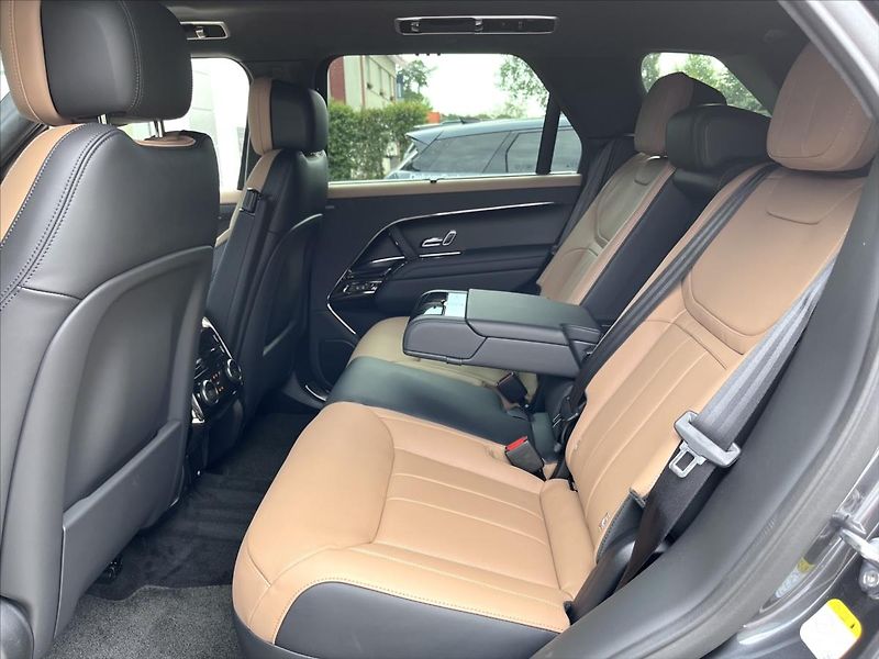 Land Rover Range Rover Sport 3,0 Autobiography D350 AWD - fotka 17 z 21