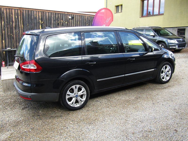 Ford Galaxy (2011) 2.0 TDCi 103kW 7MÍST - fotka 10 z 38