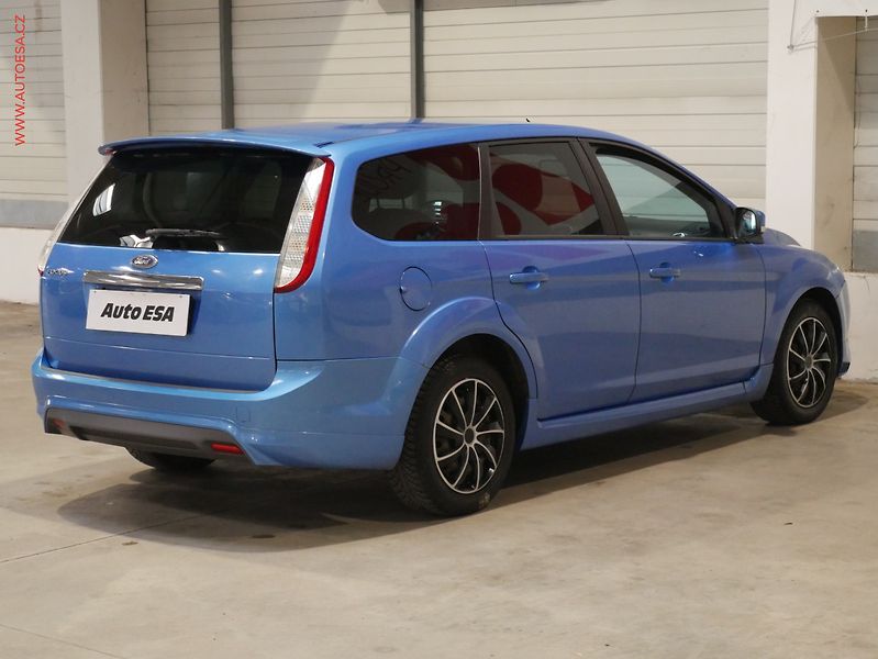 Ford Focus (2008) 2.0i, Klima - fotka 6 z 14