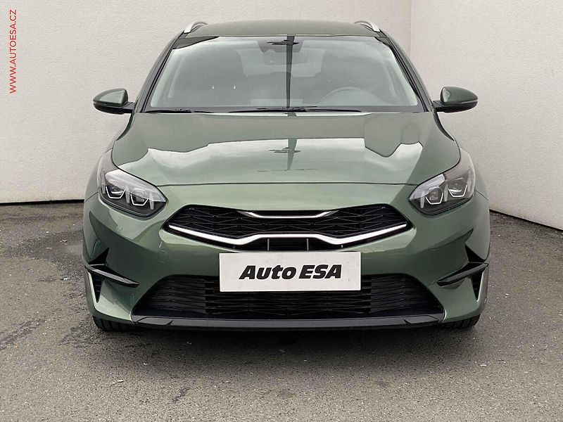 Kia Ceed (2024) 1.5 T-GDi SW, 1.maj,ČR, TOP - fotka 2 z 19
