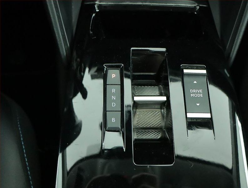 Citroën ë-C4 (2022) Feel Pack 50 kWh, SoH 90% - fotka 13 z 18