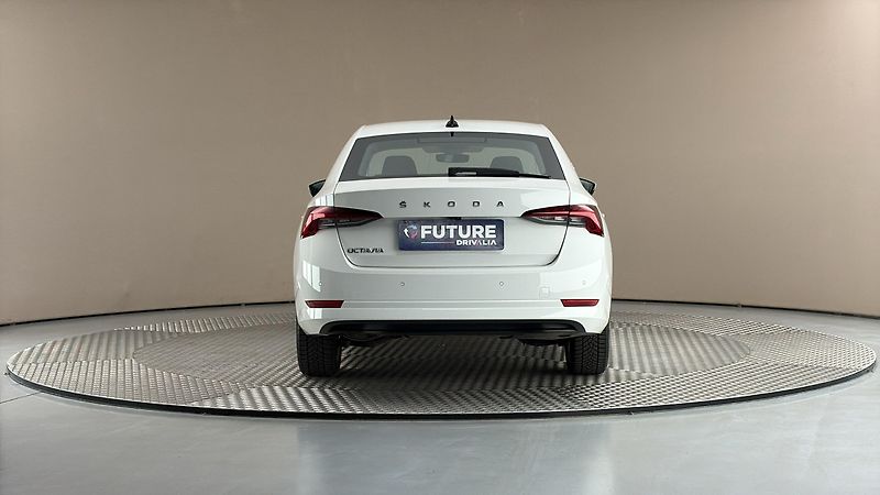Škoda Octavia 2.0 TDI DSG Style - fotka 5 z 27