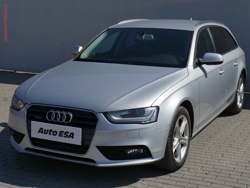 Audi A4 (2013) 2.0 TDi quattro, AT, bixen - fotka 3 z 21