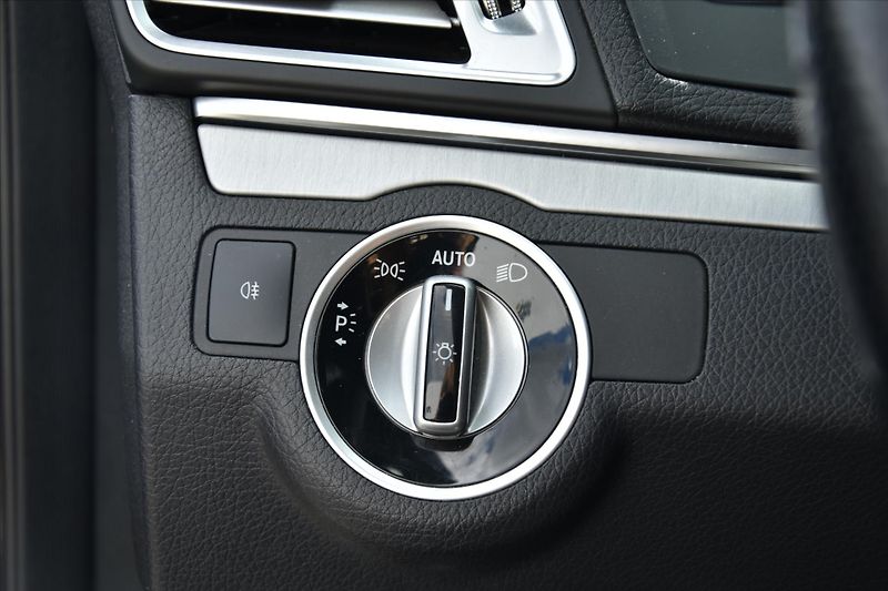 Mercedes-Benz Třídy E 220 CDI COUPE LED ČR - fotka 19 z 24