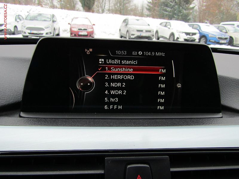BMW Řada 3 (2016) 2.0d 318d, M Paket, AT - fotka 11 z 21