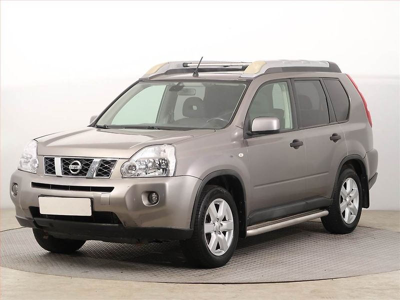 Nissan X-Trail (2008) 2.0 dCi, 4X4, Tažné - fotka 2 z 14