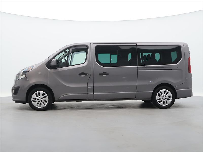 Opel Vivaro 1,6 DCTi BiTurbo 107kW DPH - fotka 4 z 35