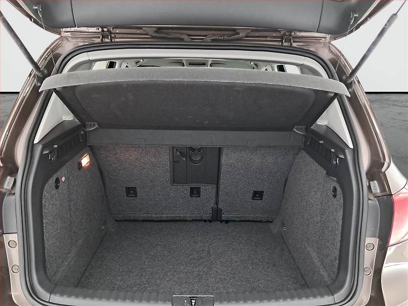 Volkswagen Tiguan (2012) 2.0 TDI, Serv.kniha - fotka 14 z 17