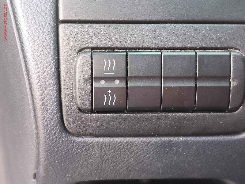 Mercedes-Benz Viano (2012) 3.0CDi L2, Trend, AT - fotka 19 z 22