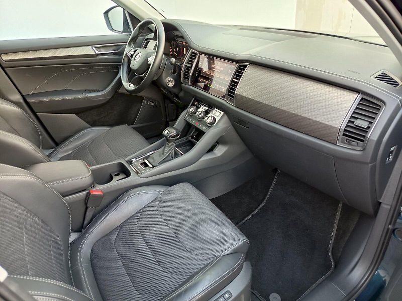 Škoda Kodiaq (2022) 2.0 TSI 140kW Style Plus 7míst - fotka 29 z 35