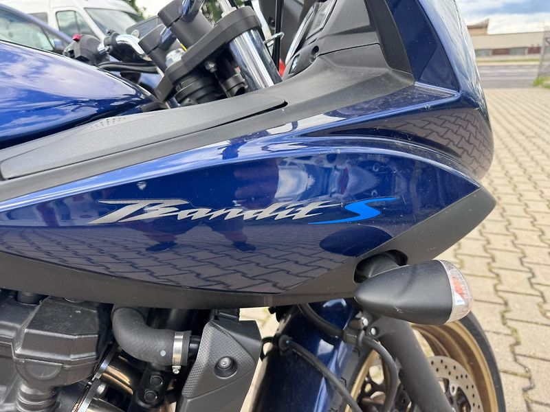 Suzuki GSF 650 S Bandit (2010) 650 CCM 62 KW 3. MAJITEL - fotka 17 z 25