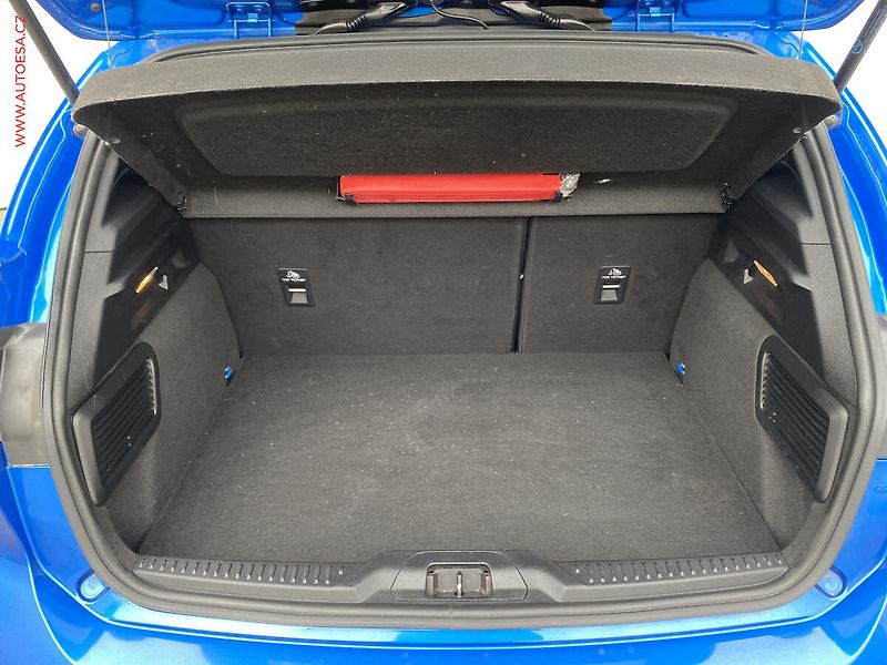 Ford Focus (2019) 1.0 EB, ST-Line, LED, navi - fotka 7 z 19
