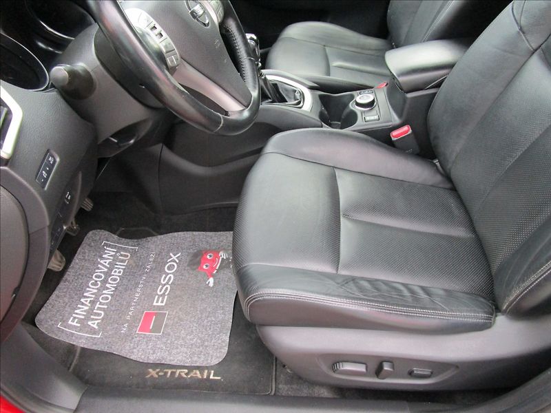 Nissan X-Trail 1.6dCi 96kW 4x4 Tekna, 1.maj. - fotka 18 z 78