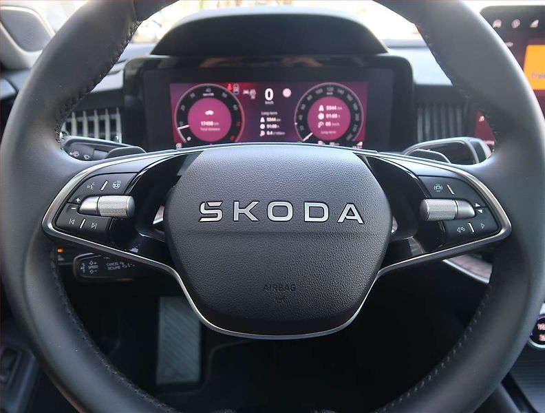 Škoda Superb (2025) 2.0 TSI - fotka 16 z 28
