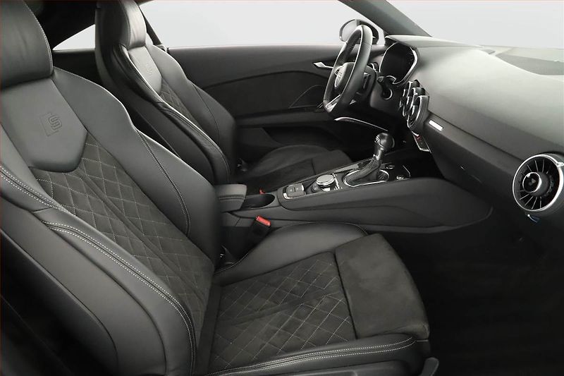 Audi TT (2022) 45 TFSI - fotka 9 z 23