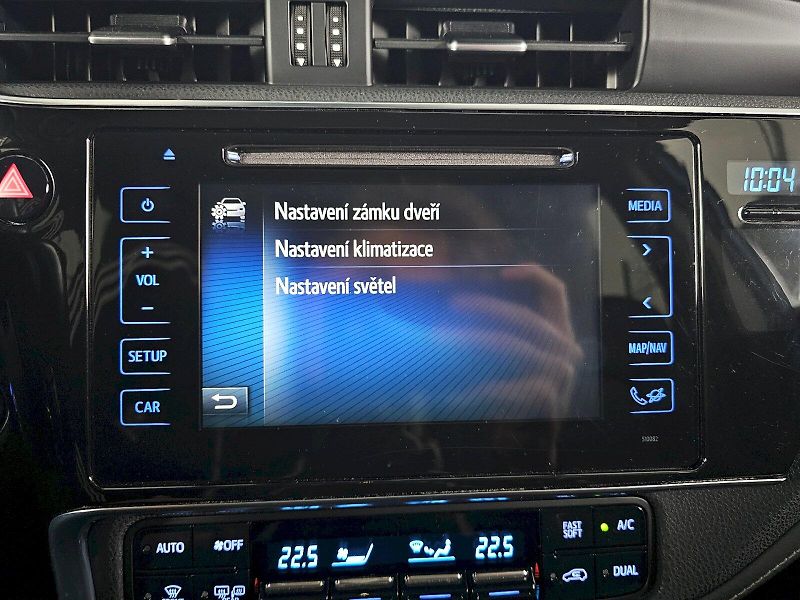 Toyota Auris (2015) TS 1.8HEV EXECUTIVE - fotka 19 z 29