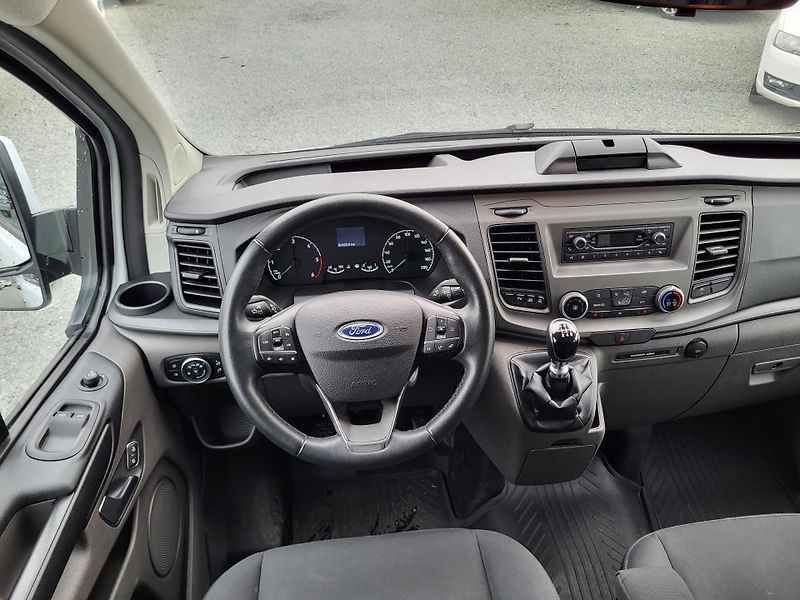 Ford Transit Custom 2.0 EcoBlue mHEV 96kW 6-míst - fotka 9 z 45