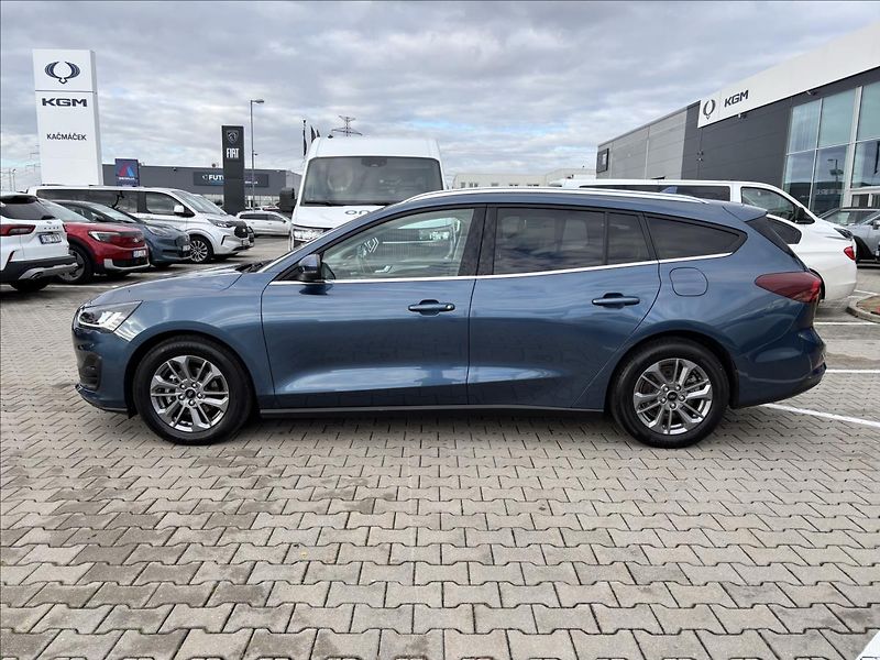 Ford Focus 1,0 EcoBoost 114kW Titanium - fotka 2 z 32
