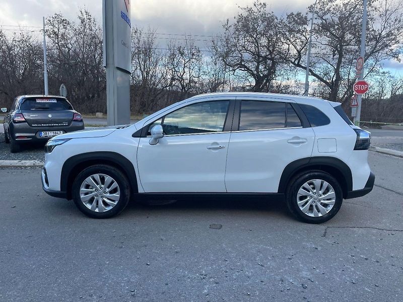 Suzuki S-Cross 4x4 Premium - fotka 4 z 10