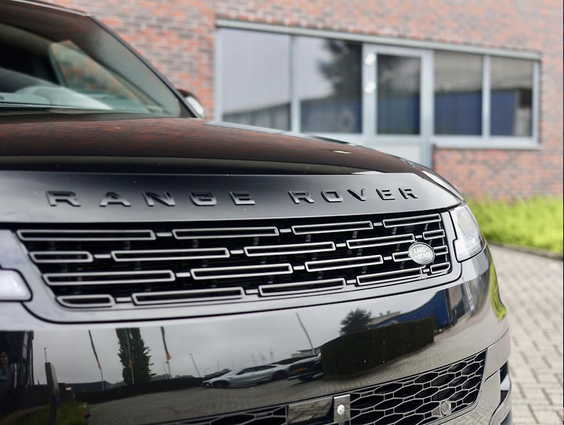 Land Rover Range Rover Sport (2022) 3.0 V6 ehybrid - fotka 6 z 45