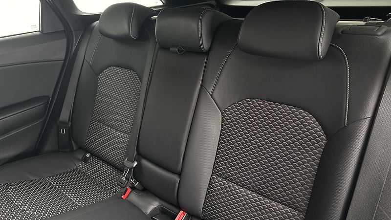 Kia Ceed 1.5 T-GDI AUT Top - fotka 16 z 27