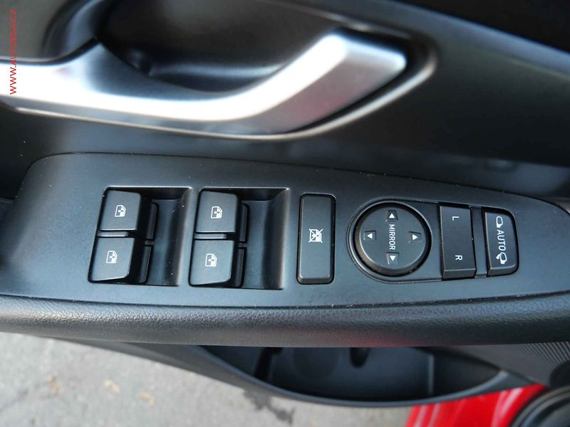 Hyundai i30 (2022) 1.0 T-GDi, ČR, Comfort - fotka 15 z 21