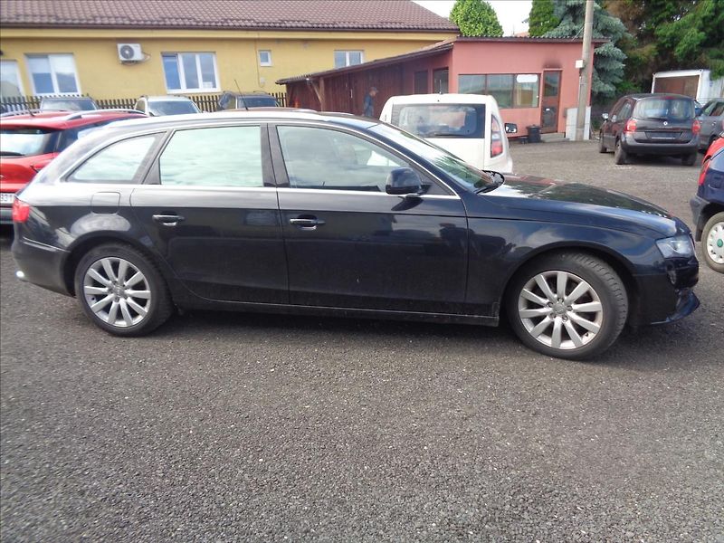 Audi A4 2,0 - fotka 4 z 10