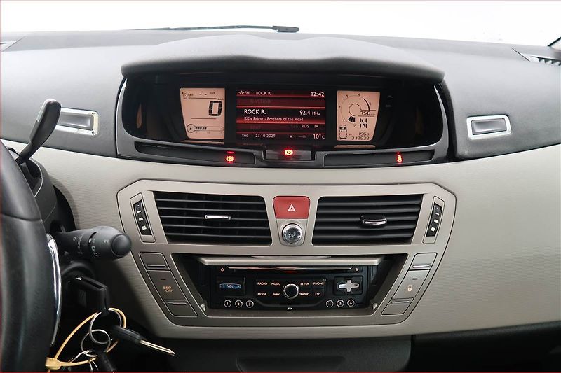 Citroën C4 Picasso (2011) 2.0 HDI, Automat, 7 míst - fotka 11 z 16