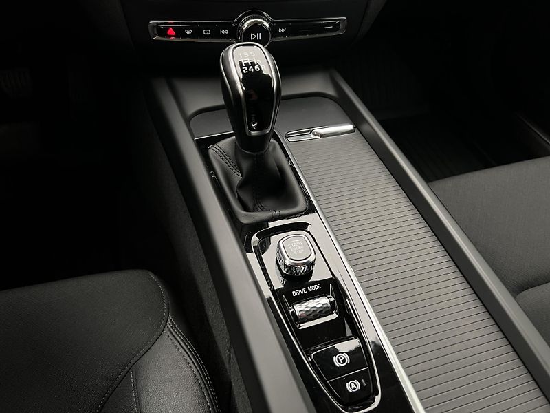 Volvo V60 D3 MOMENTUM MAN - fotka 27 z 41
