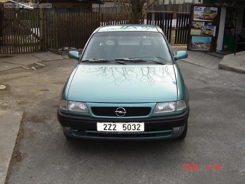 ZKUŠENOSTI UŽIVATELE: Opel Astra 1.6 16V