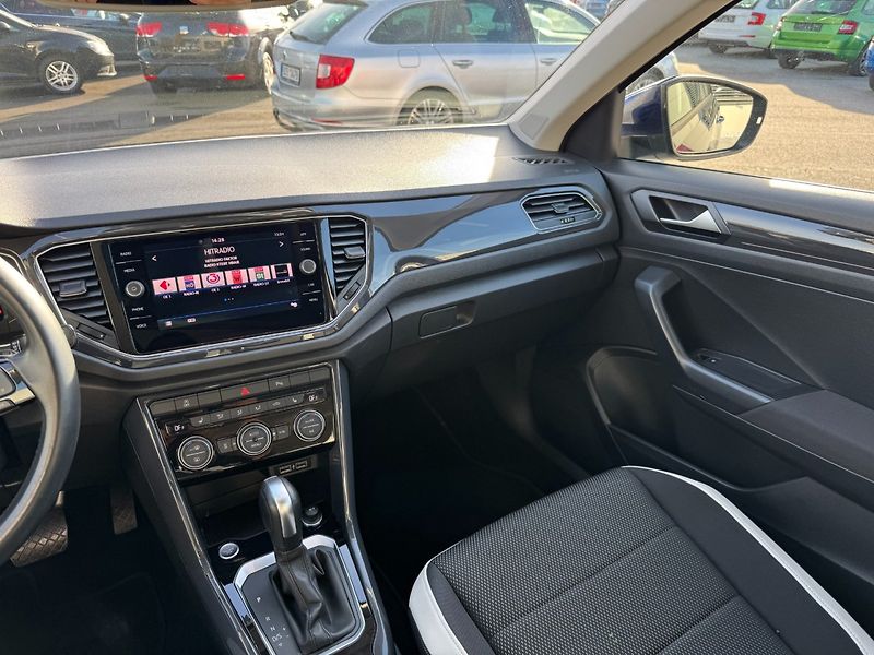 Volkswagen T-Roc (2019) SPORT 1.5 TSI DSG - fotka 19 z 40