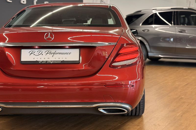 Mercedes-Benz Třídy E (2018) E 200d Exclusive - fotka 14 z 103