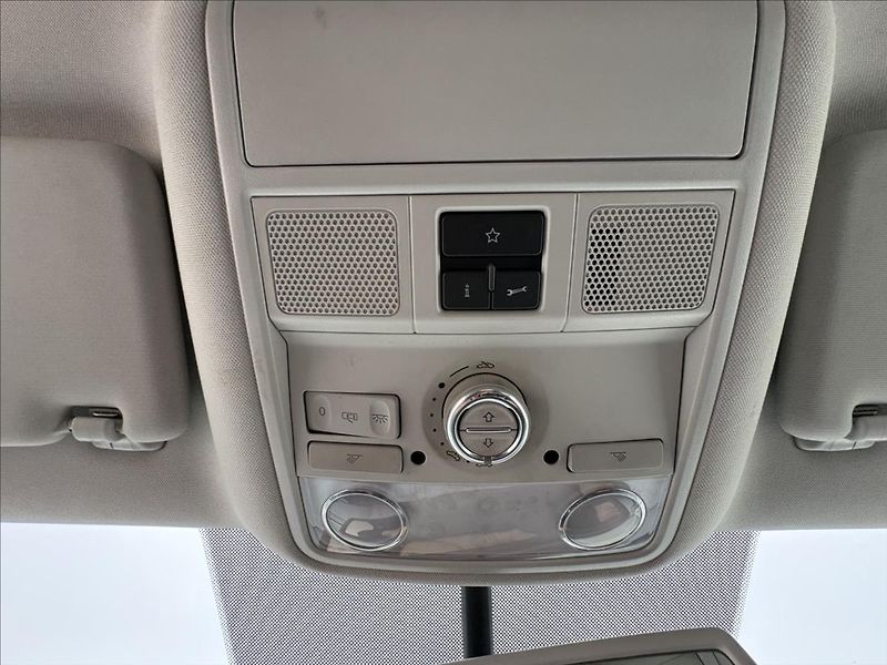 Volkswagen Touran 2,0 TDi 103kW Xen,Pano,Nez.top - fotka 25 z 42