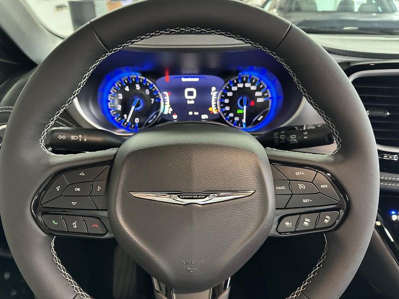 Chrysler Pacifica AWD Touring-L S-Appearance - fotka 29 z 55