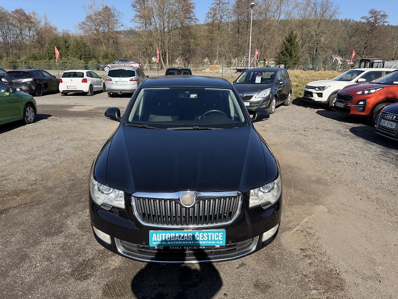 Škoda Superb 3.6 V6 4x4 DSG - fotka 2 z 22