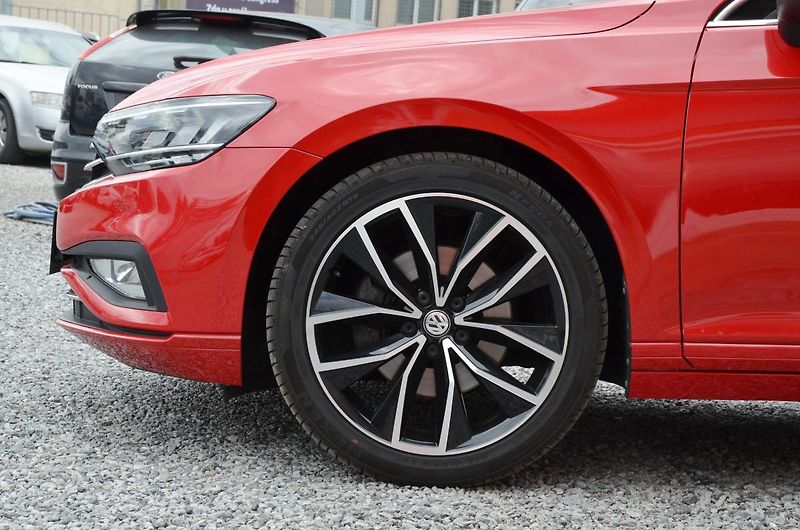 Volkswagen Passat (2021) 2.0 TDi DSG / 77.300km / 1.MAJ - fotka 7 z 42