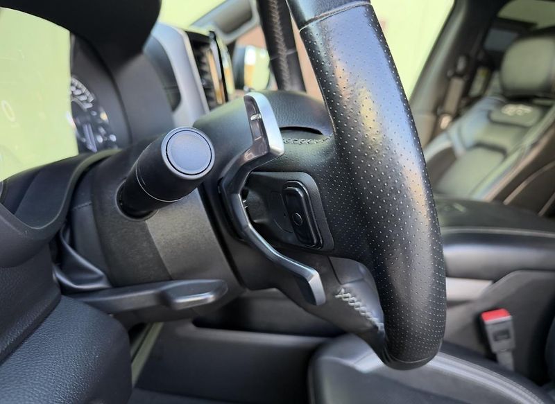 Dodge RAM (2022) +HEMI+GT/SPORT+INDIVIDUAL+ - fotka 25 z 29