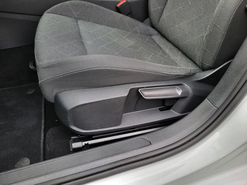 Volkswagen Golf Variant 2.0 TDi BMT 85kW LIFE - fotka 30 z 49