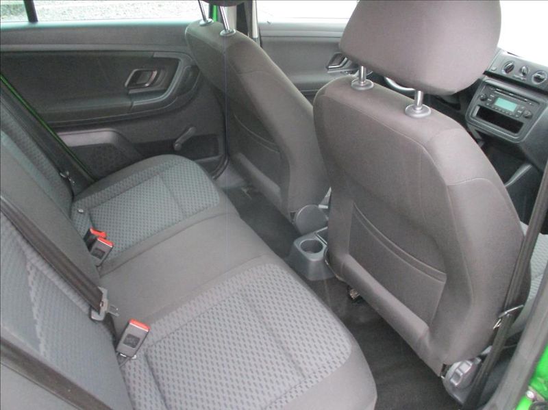 Škoda Fabia 1,2 TSI, klima, serv. kniha, - fotka 11 z 39