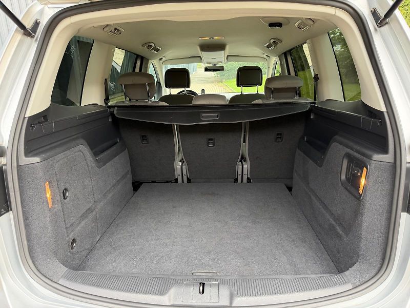 Volkswagen Sharan 2,0 TDI DSG Comfortline/servis - fotka 14 z 34