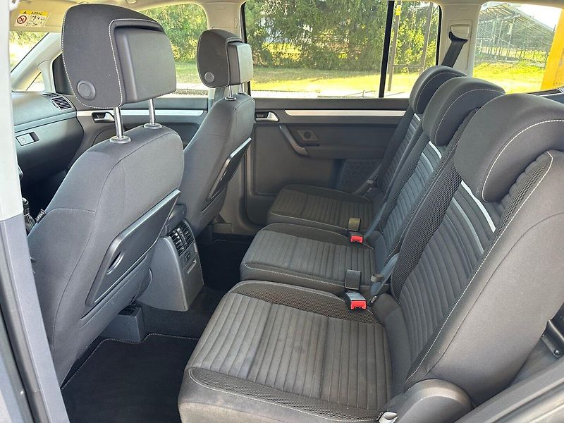 Volkswagen Touran (2014) 2.0TDi WEBASTO,NAVI,SERVIS - fotka 16 z 17