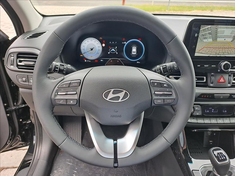 Hyundai i30 (2026) 26 HB 1,0 T-GDI MT STYLE - fotka 10 z 25
